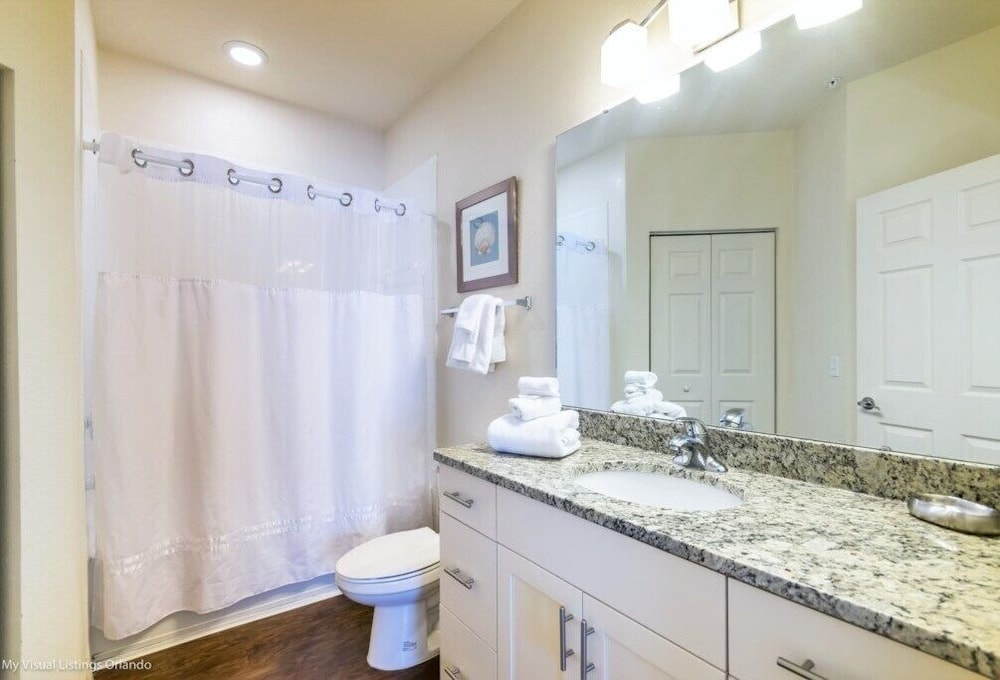 Lucaya Village Resort 4 Bedroom TownHome 4 Townhouse by RedAwning - photo 20