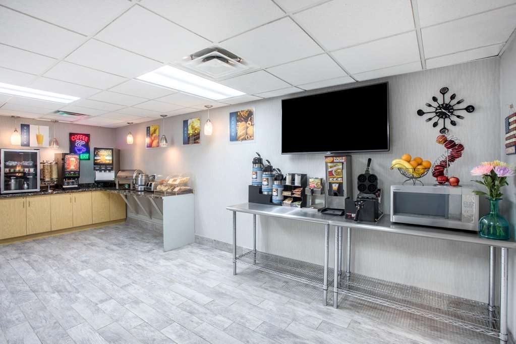 Microtel Inn & Suites by Wyndham Stockbridge Atlanta I 75 - photo 45