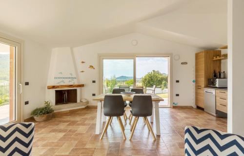 Villa Stefanina Vista mare e piscina privata vicina alla spiaggia di Cala Sinzias — 4-Star Luxury Hotel in Castiadas, Italy