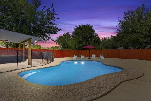 Pool Oasis by Seaworld 5 Bedrooms Game room in San Antonio, United States