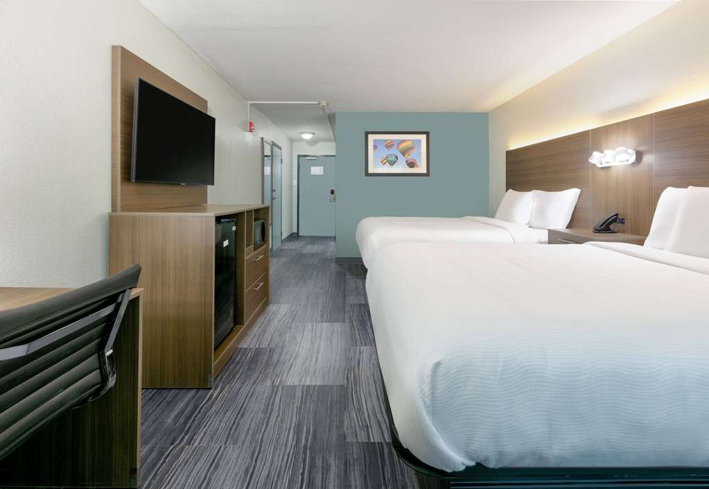 Baymont by Wyndham Chattanooga Eastridge - photo 21