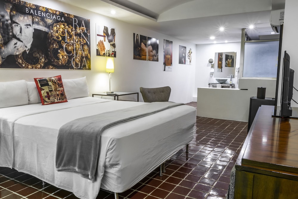 MayaFair Design Hotel