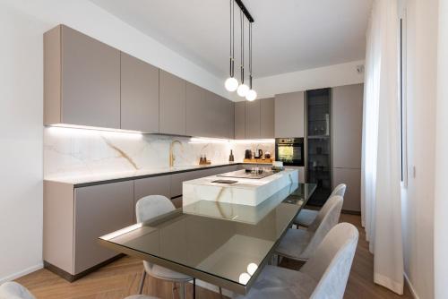 White House Villa con posti auto Milano — 4-Star Luxury Hotel in Milan, Italy
