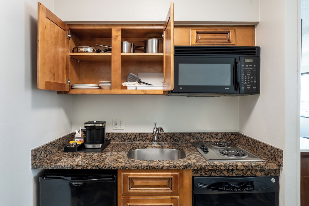 DoubleTree by Hilton Houston Medical Center Hotel & Suites - photo 24