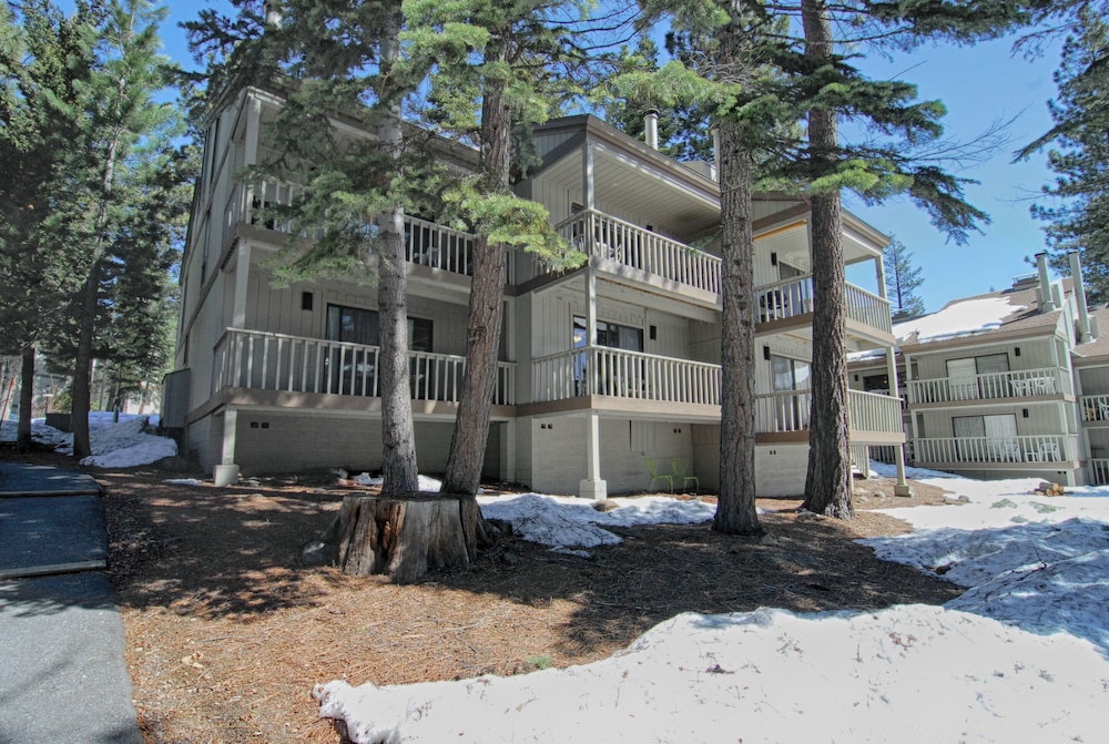 Vidor Village - photo 40