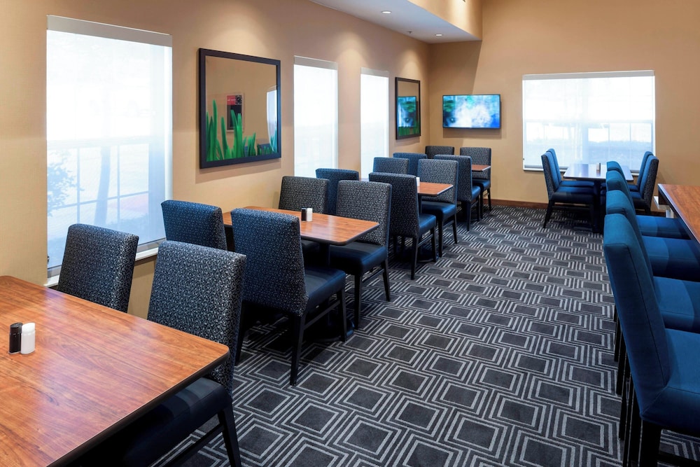 TownePlace Suites by Marriott Dallas Las Colinas - photo 31