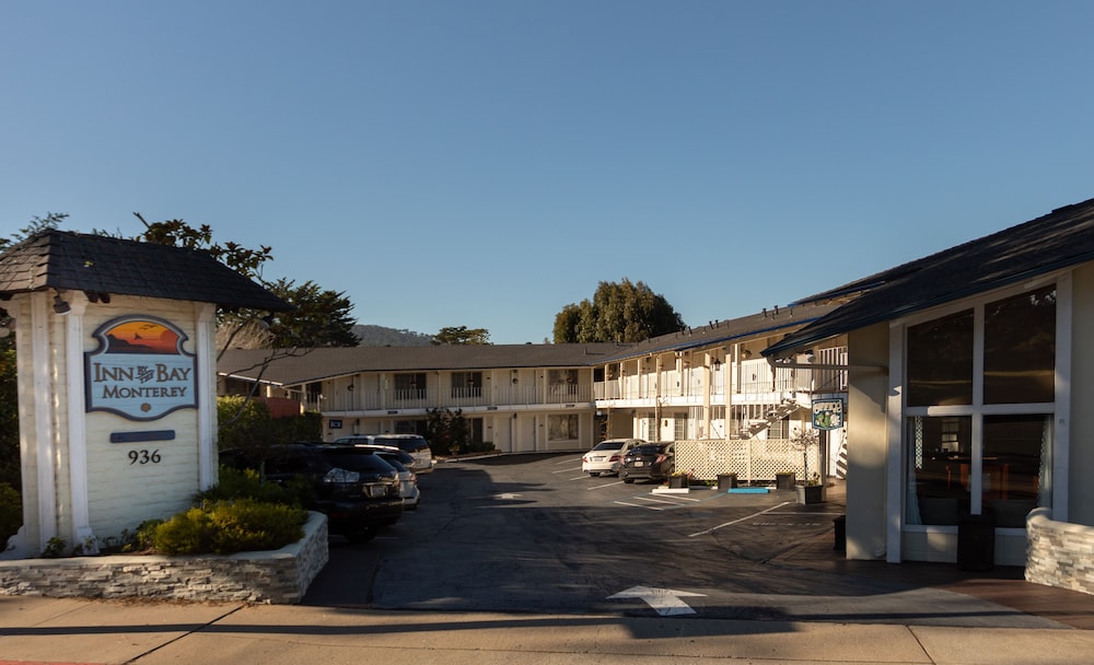 Inn By the Bay Monterey - photo 20