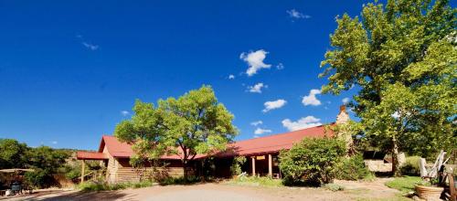 Pack Creek The Lodge — 4-Star Luxury Hotel in Moab, United States