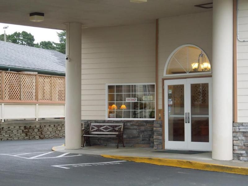 Paradise Inn and Suites - photo 9