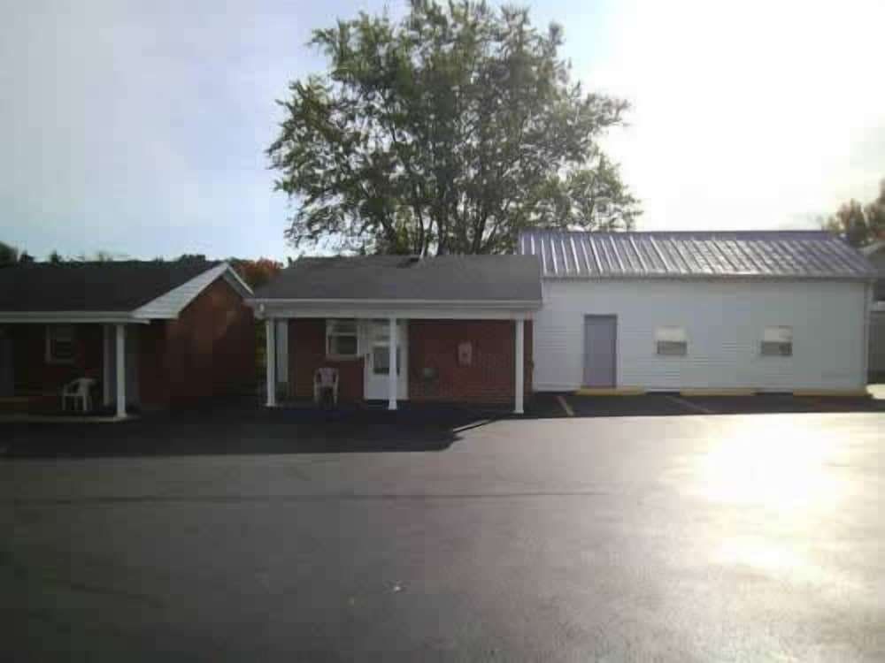 Hillsboro Inn & Suites - photo 14