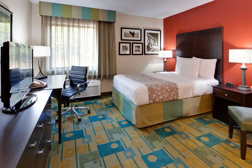La Quinta Inn & Suites by Wyndham Plattsburgh - photo 11