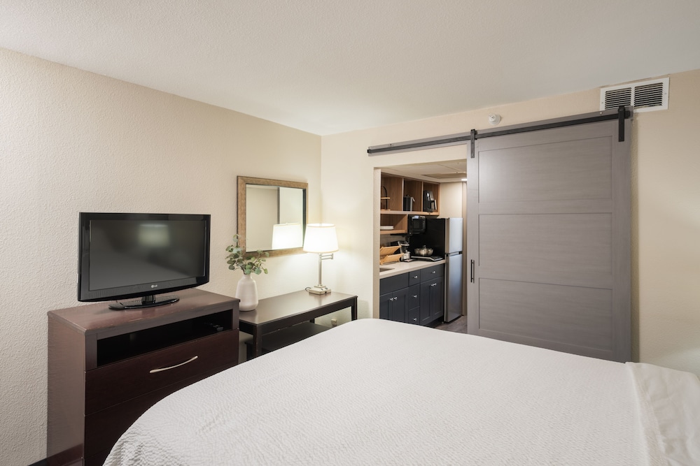 South Country Suites - photo 6