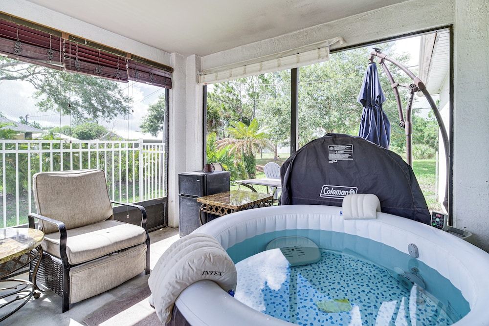 Pet Friendly Hot Tub 8ml to Beach 7ml to Sebastian — hotel in Sebastian