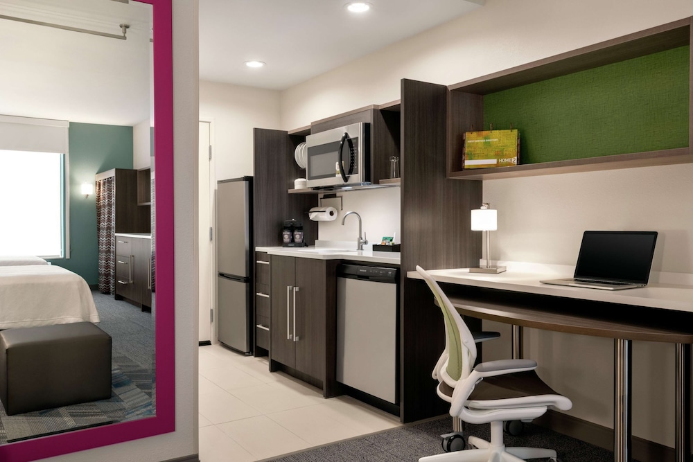 Home2 Suites by Hilton Houston Pearland - photo 11