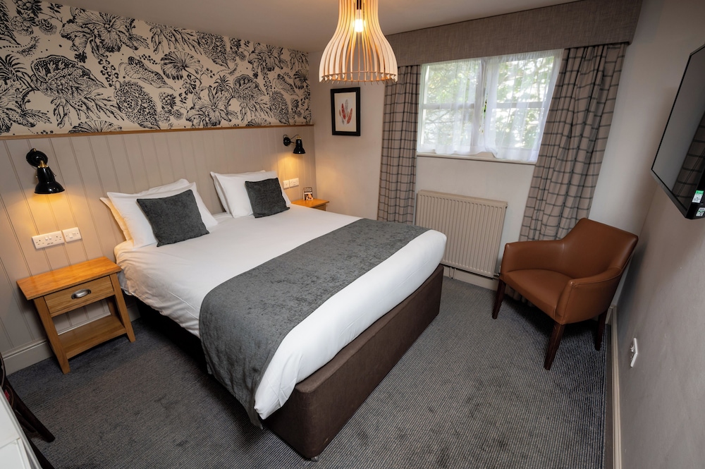 The Cedars Inn by Greene King Inns