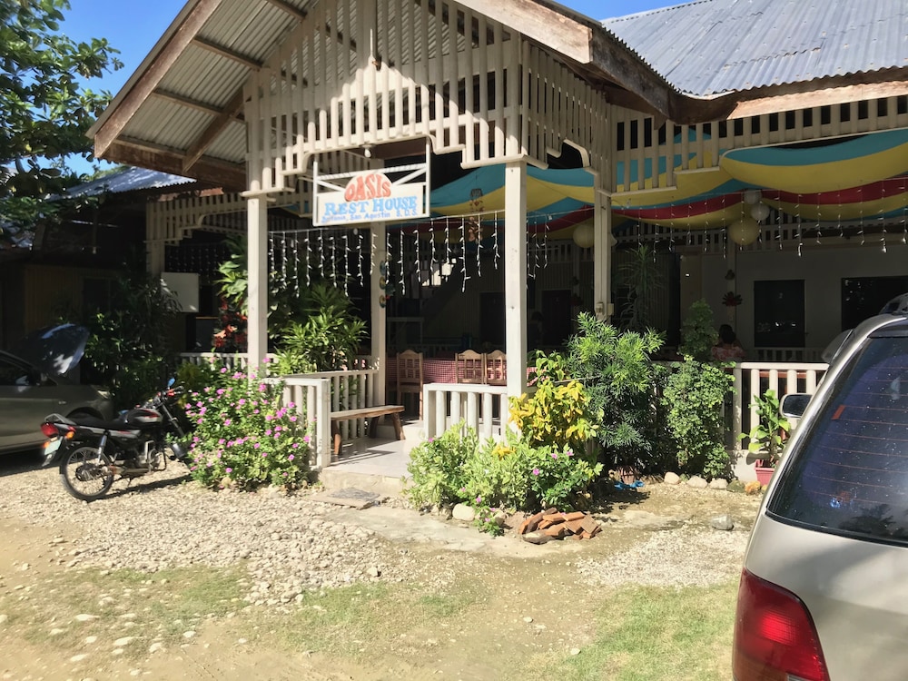 Oasis Resthouse — hotel in San Agustin