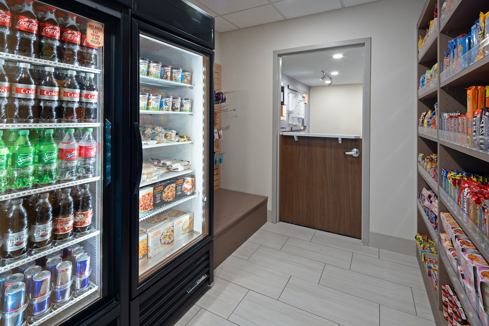 Holiday Inn Express & Suites Seattle Sea Tac Airport - photo 21