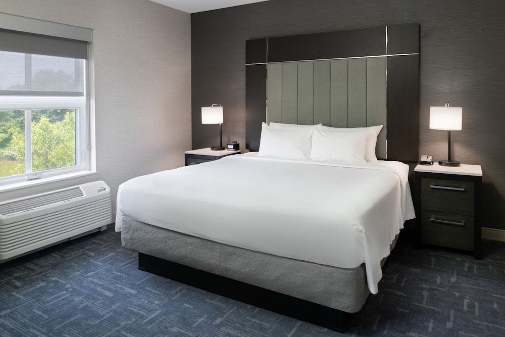 Residence Inn by Marriott Boston Concord - photo 10