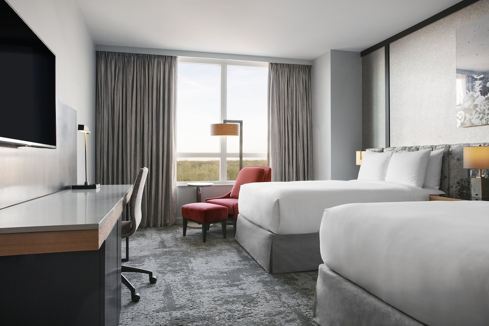 Loews Chicago O'Hare Hotel - photo 11
