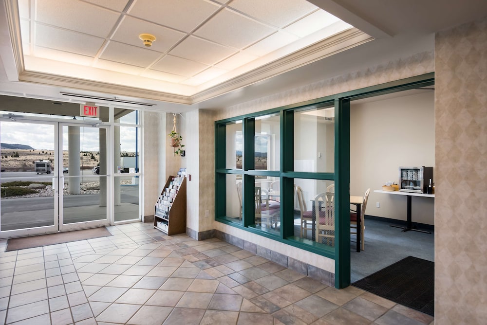 Red Lion Inn & Suites Butte - photo 36