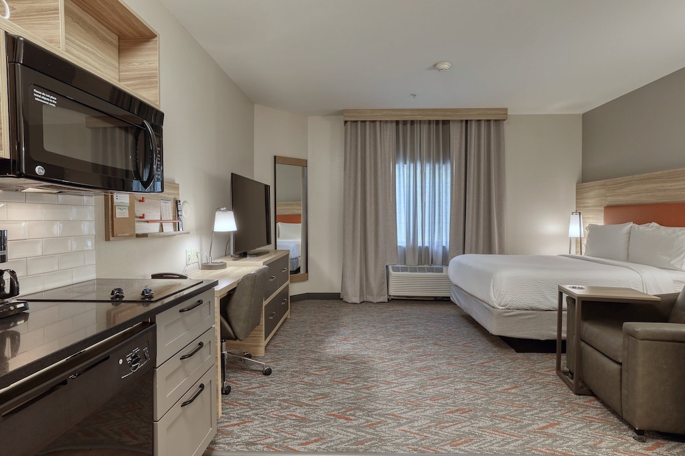 Candlewood Suites Milwaukee Airport by IHG - photo 7