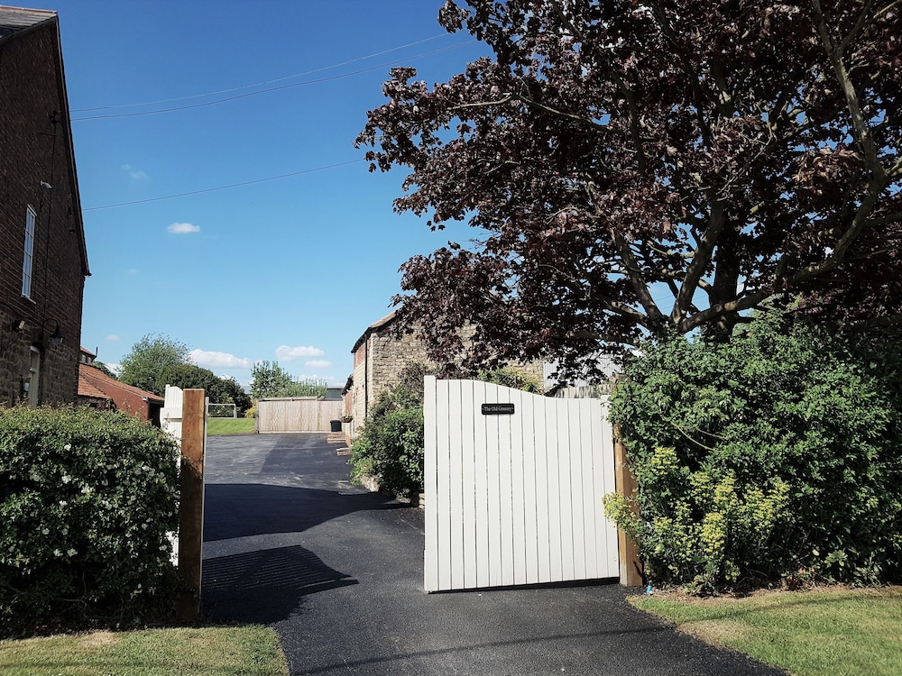 The Old Granary Holiday Cottage — 4-Star Luxury Hotel in York, United Kingdom