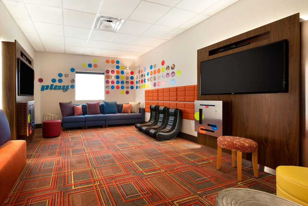 Home2 Suites by Hilton Glendale Westgate - photo 25