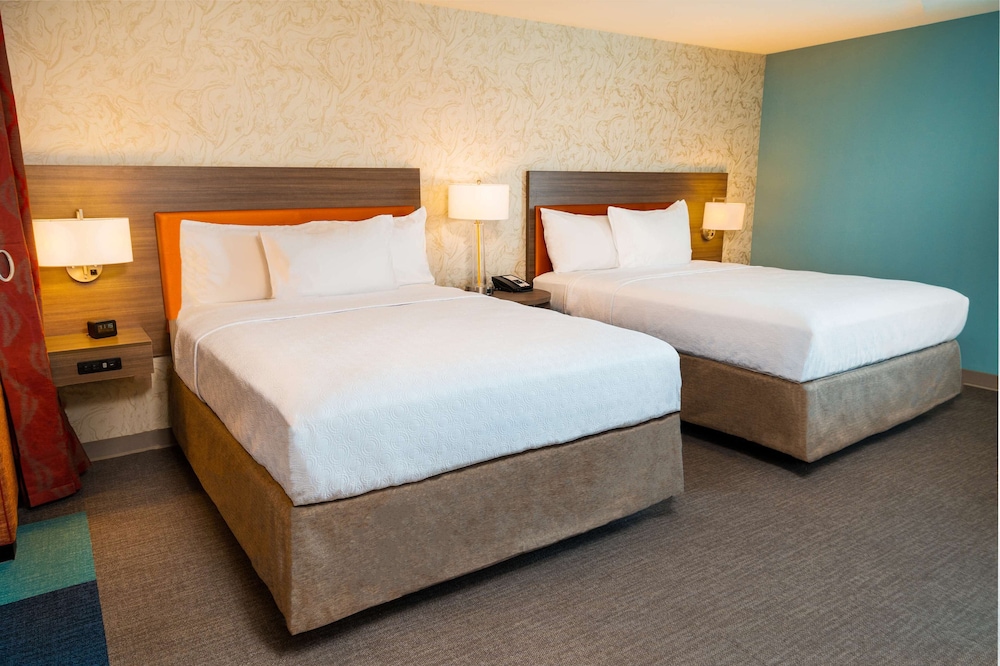Home2 Suites by Hilton Bakersfield - photo 22