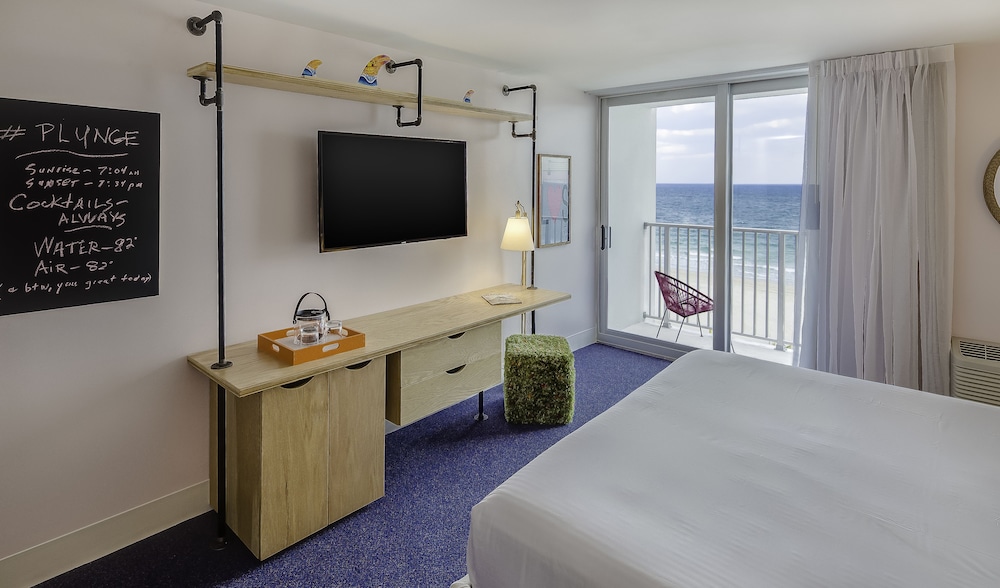 Plunge Beach Resort - photo 4