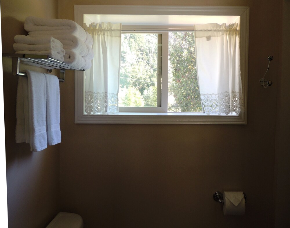 Indian Creek Lodge - photo 27