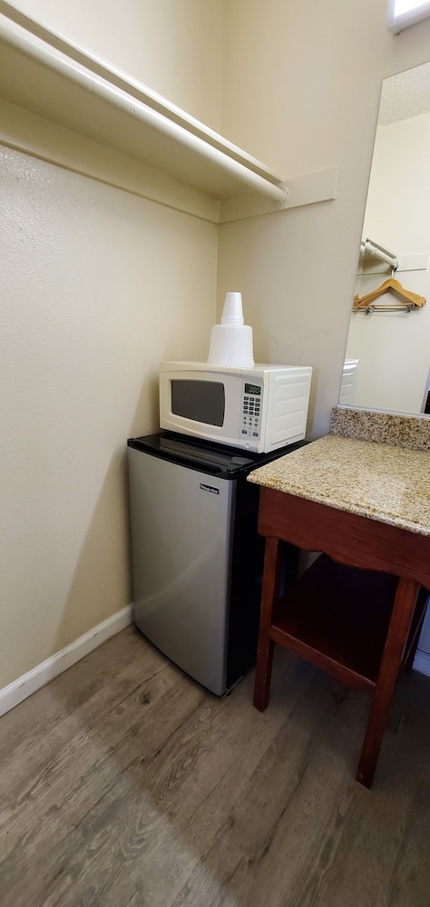 Anaheim National Inn - photo 47