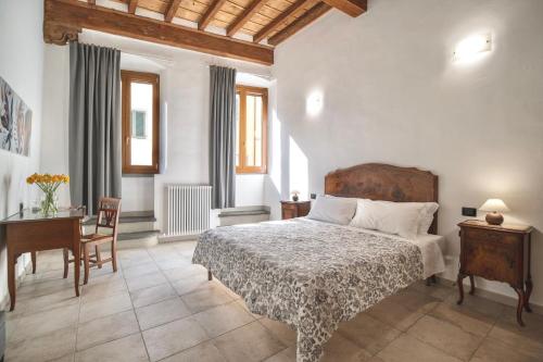 San Niccolò Luxury Apartment — 4-Star Luxury Hotel in Florence, Italy