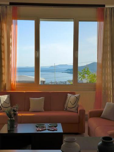 Colourful Apartment View Free Parking — 4-Star Luxury Hotel in Kavala, Greece