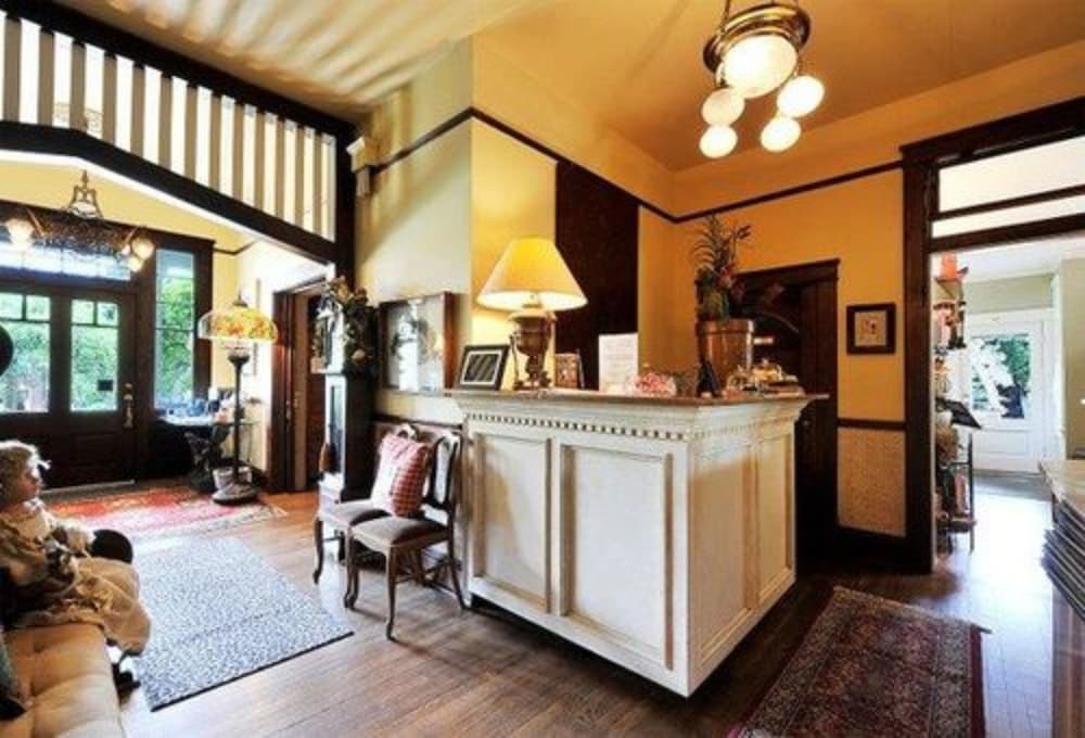 Austin's Inn at Pearl Street - photo 10