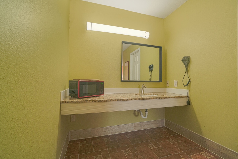 Aransas Bay Inn & Suites Corpus Christi by OYO - photo 26