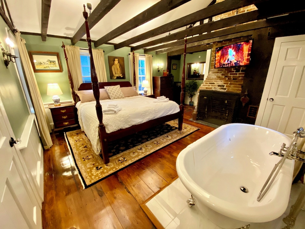 Silsbee's by Daniels House — 4-Star Luxury Hotel in Salem, United States