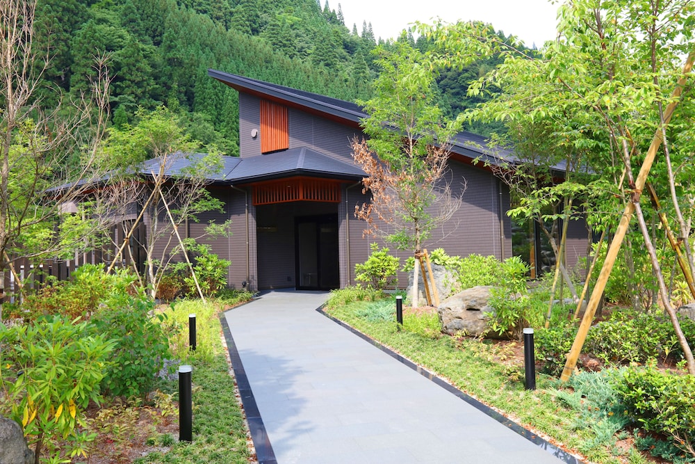 Okuyame Bettei Yabenomori — hotel in Yame
