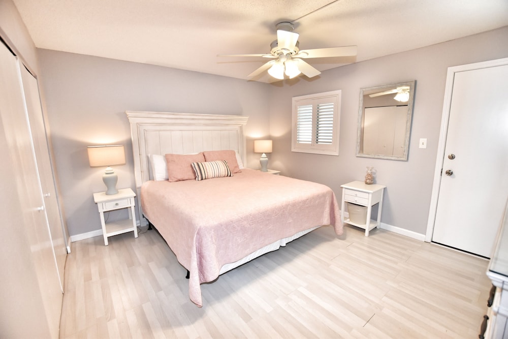 0212 Waters Edge Resort 3 Bedroom Condo by RedAwning - photo 9