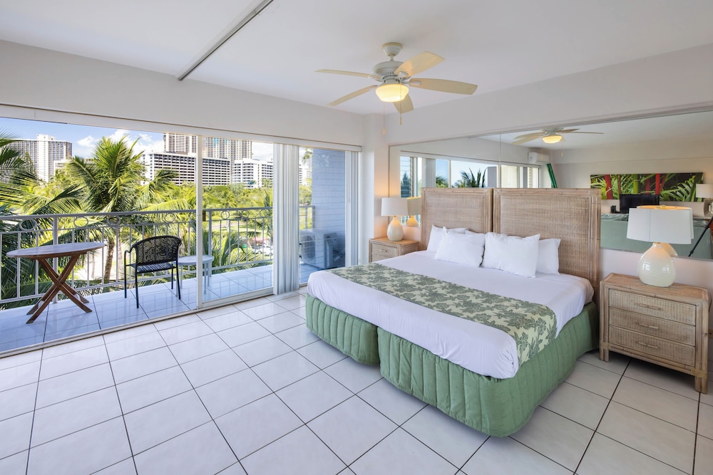 Waikiki Shore By Outrigger - photo 147