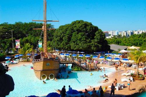 Ganhe Acesso Ao Acqua Park Diroma Todos Os Dias No Hotel Piazza in Caldas Novas, Brasil