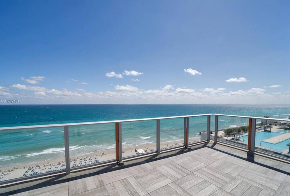Luxe Stay at Hyde Resort oceanfront Amenities - photo 16