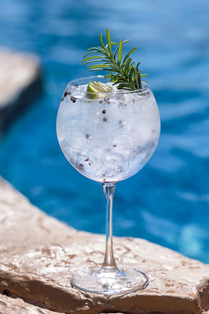 מזון ומשקאות