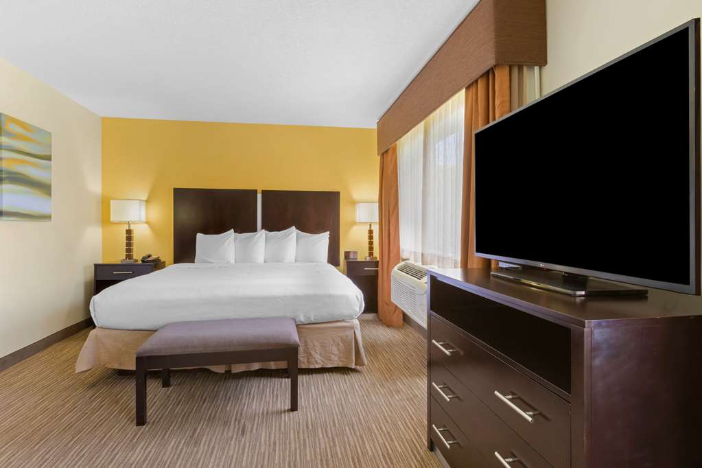 Best Western Plus The Four Corners Inn - photo 24