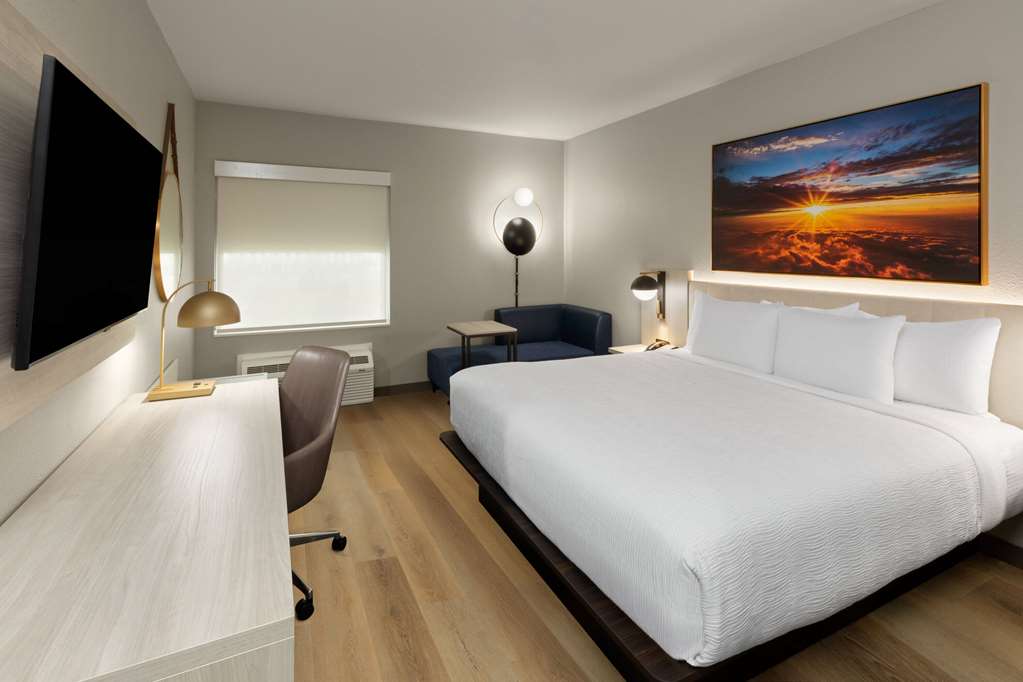 Hawthorn Extended Stay by Wyndham DeSoto - photo 17