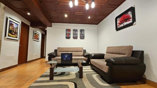 Casa Independiente cerca al centro historico en Primer Piso Los Profesionales — 4-Star Luxury Hotel in Cusco, Peru
