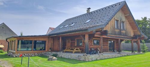 wellness srub U Holubů — hotel in Malsice