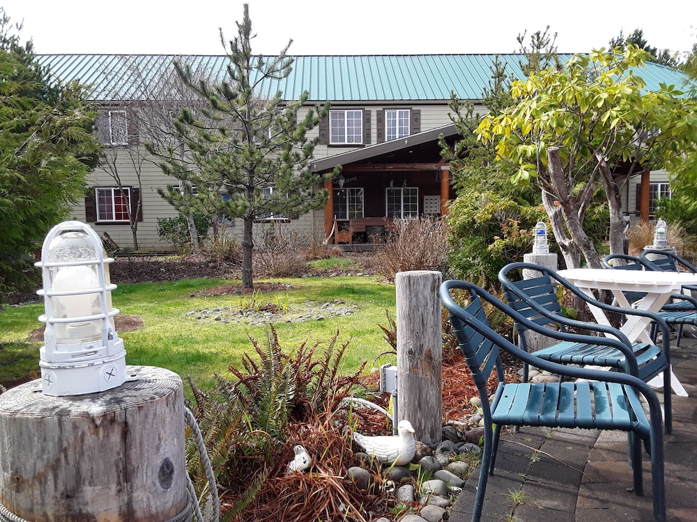 Anchor Inn Resort - photo 45