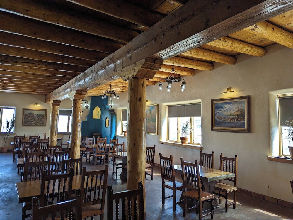 Sagebrush Inn & Suites - photo 91
