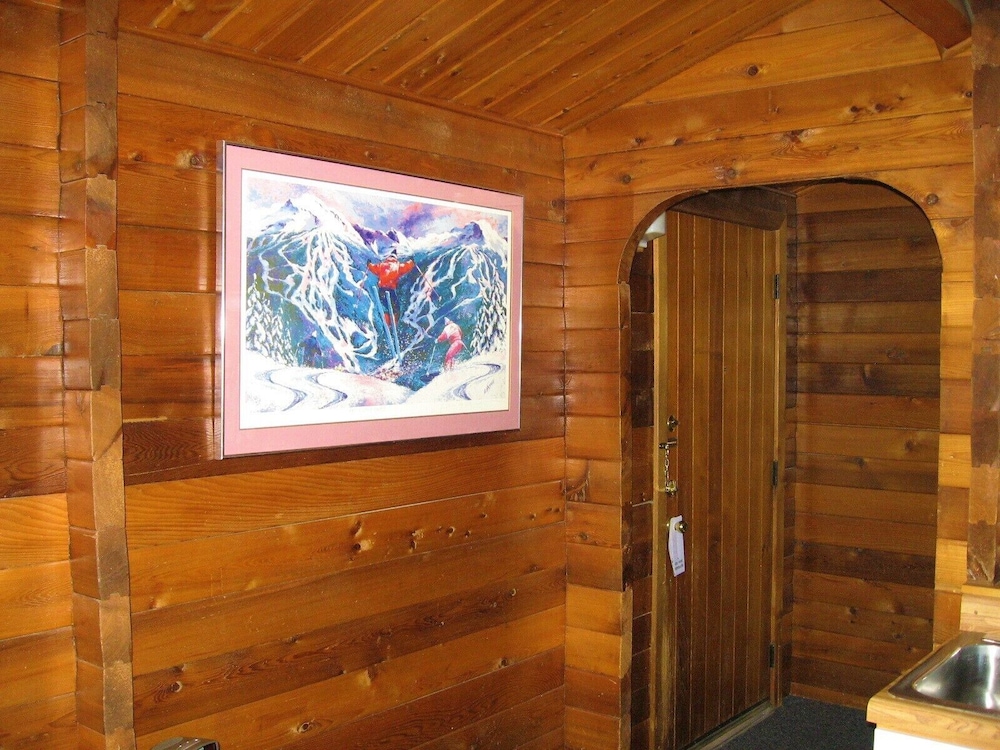 Virginian Resort - photo 34