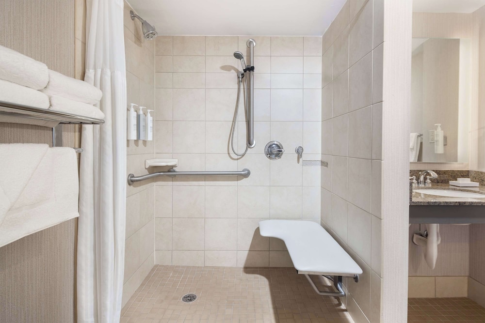 Hilton Garden Inn Bethesda Downtown - photo 30